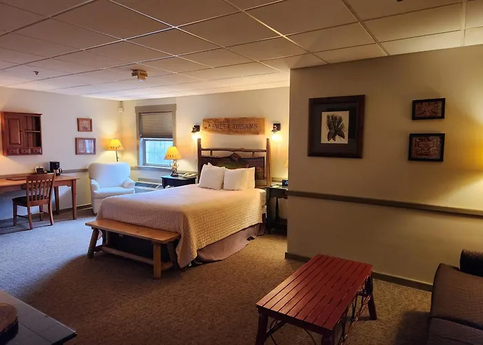 The Common Man Inn, Spa & Lodge
