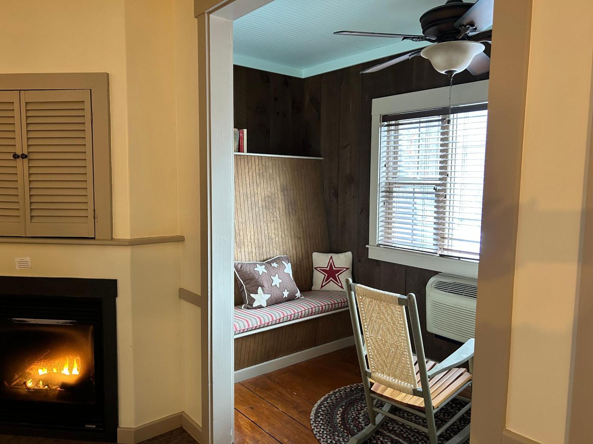 The Common Man Inn, & Hotel 4*