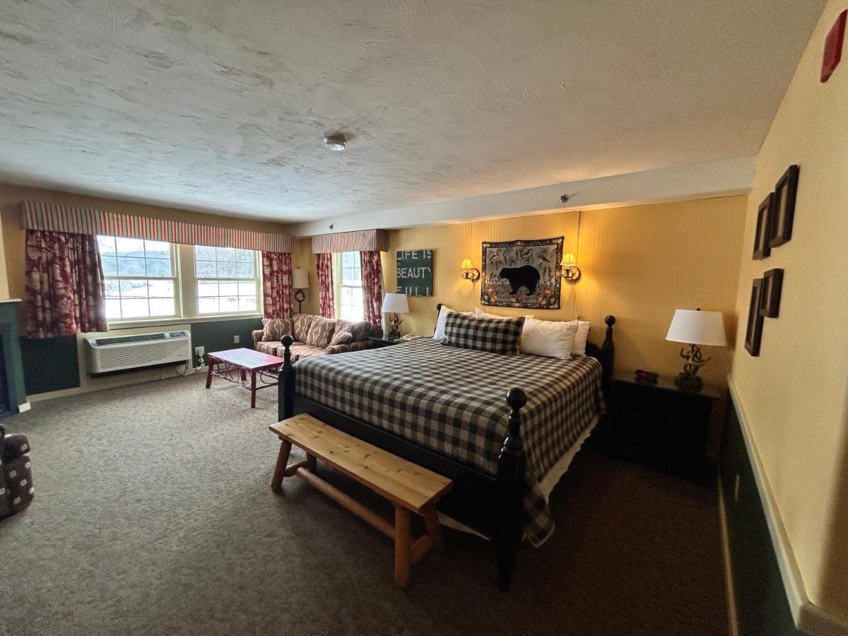 Hotel The Common Man Inn, &
